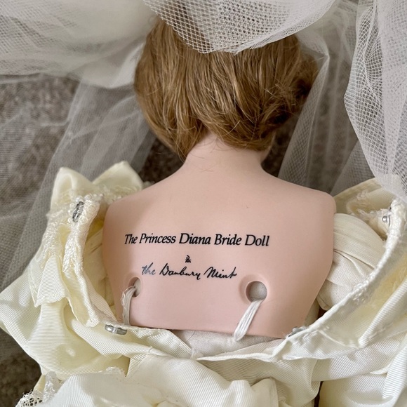 The Princess Diana Bride Doll - Picture 2 of 11
